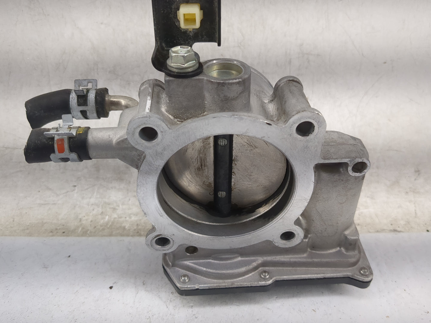 2010-2017 Toyota Camry Throttle Body P/N:22030-0V010 Fits Fits 2009 2010 2011 2012 2013 2014 2015 2016 2017 2018 2019 OEM Us