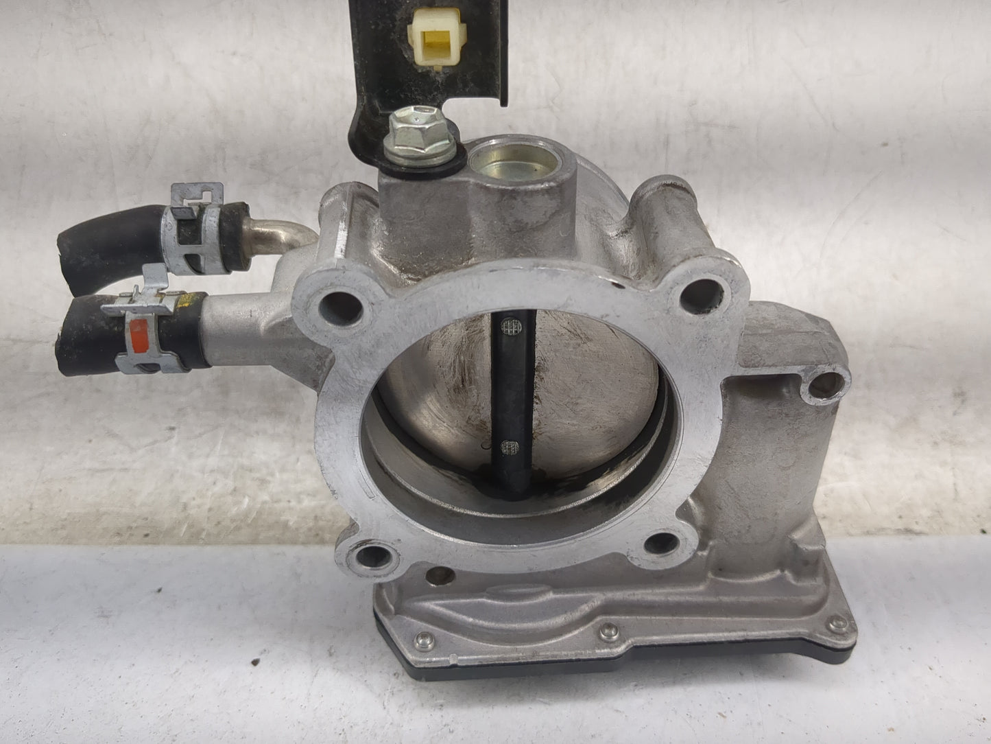 2010-2017 Toyota Camry Throttle Body P/N:22030-0V010 Fits Fits 2009 2010 2011 2012 2013 2014 2015 2016 2017 2018 2019 OEM Us