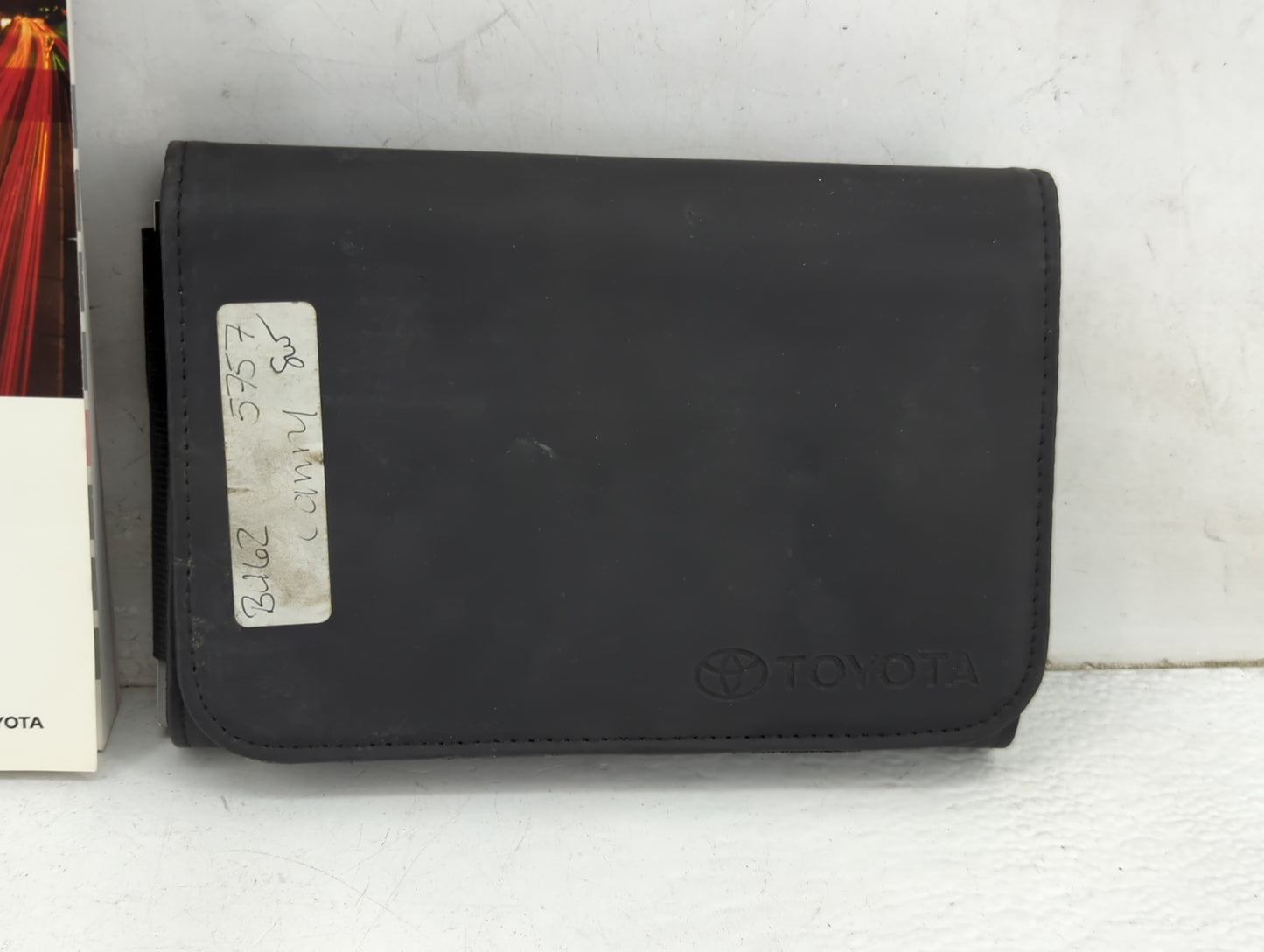 2011 Toyota Camry Owners Manual Book Guide P/N:OM33883U 01999-33883 OEM Used Auto Parts - Oemusedautoparts1.com