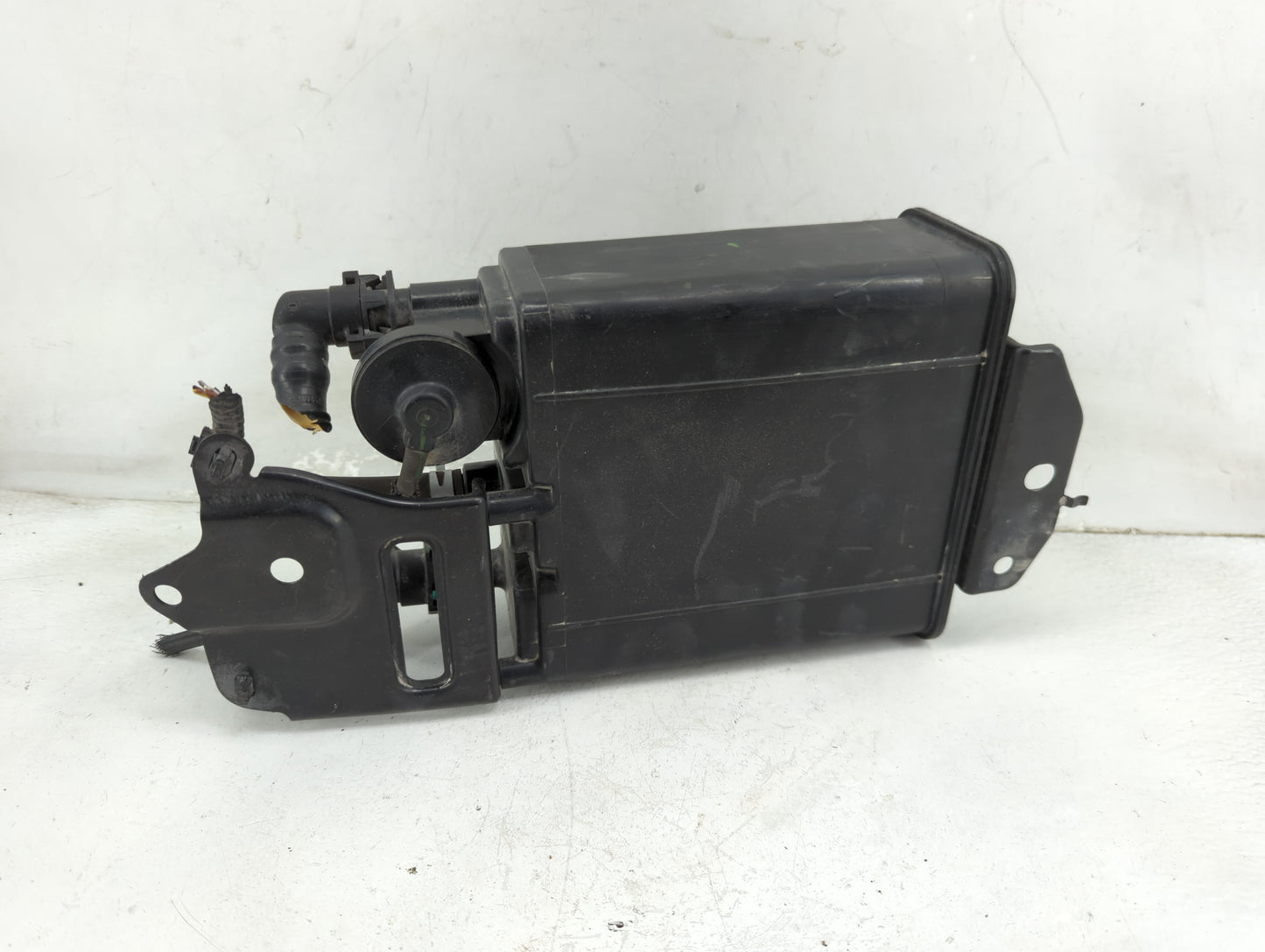 2011 Toyota Camry Fuel Vapor Charcoal Canister - Oemusedautoparts1.com