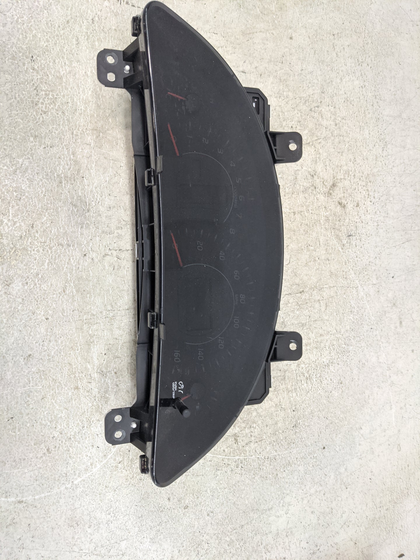 2010-2011 Toyota Camry Instrument Cluster Speedometer Gauges P/N:83800-06Z50-00 TN257460-4040 Miles:129K Fits Fits 2010 2011