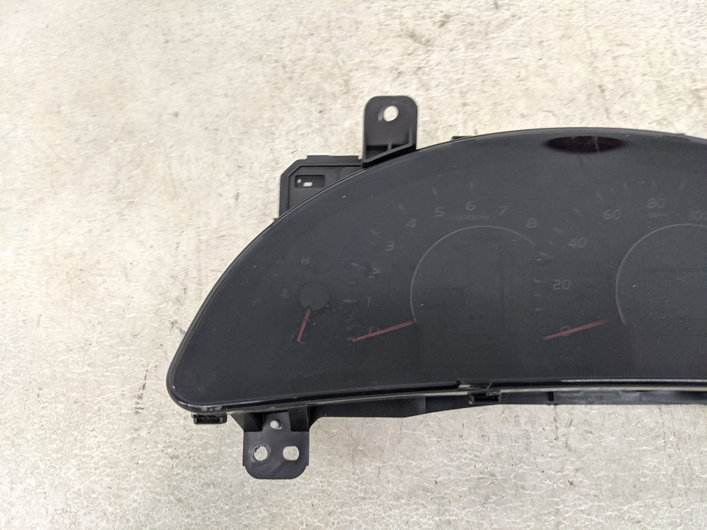 2010-2011 Toyota Camry Instrument Cluster Speedometer Gauges P/N:83800-06Z50-00 TN257460-4040 Miles:129K Fits Fits 2010 2011