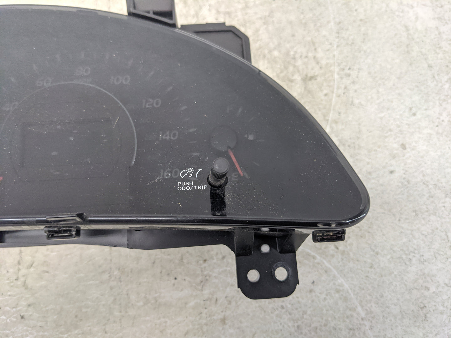 2010-2011 Toyota Camry Instrument Cluster Speedometer Gauges P/N:83800-06Z50-00 TN257460-4040 Miles:129K Fits Fits 2010 2011