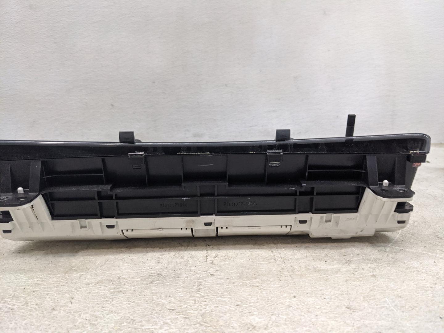 2010-2011 Toyota Camry Instrument Cluster Speedometer Gauges P/N:83800-06Z50-00 TN257460-4040 Miles:129K Fits Fits 2010 2011
