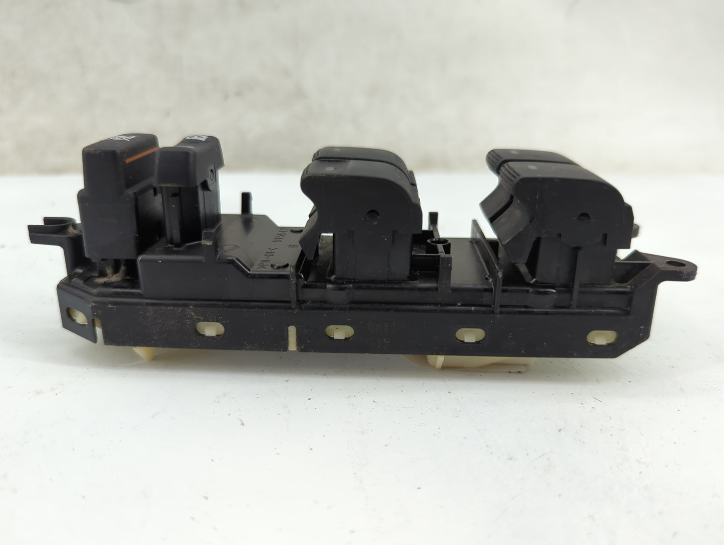 2010-2011 Toyota Camry Master Power Window Switch Replacement Driver Side Left P/N:515512 Fits OEM Used Auto Parts - Oemused