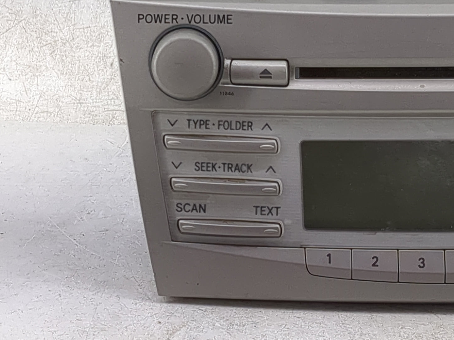2010-2011 Toyota Camry Radio AM FM Cd Player Receiver Replacement P/N:86120-06480 123000-1800B101 Fits Fits 2010 2011 OEM Us