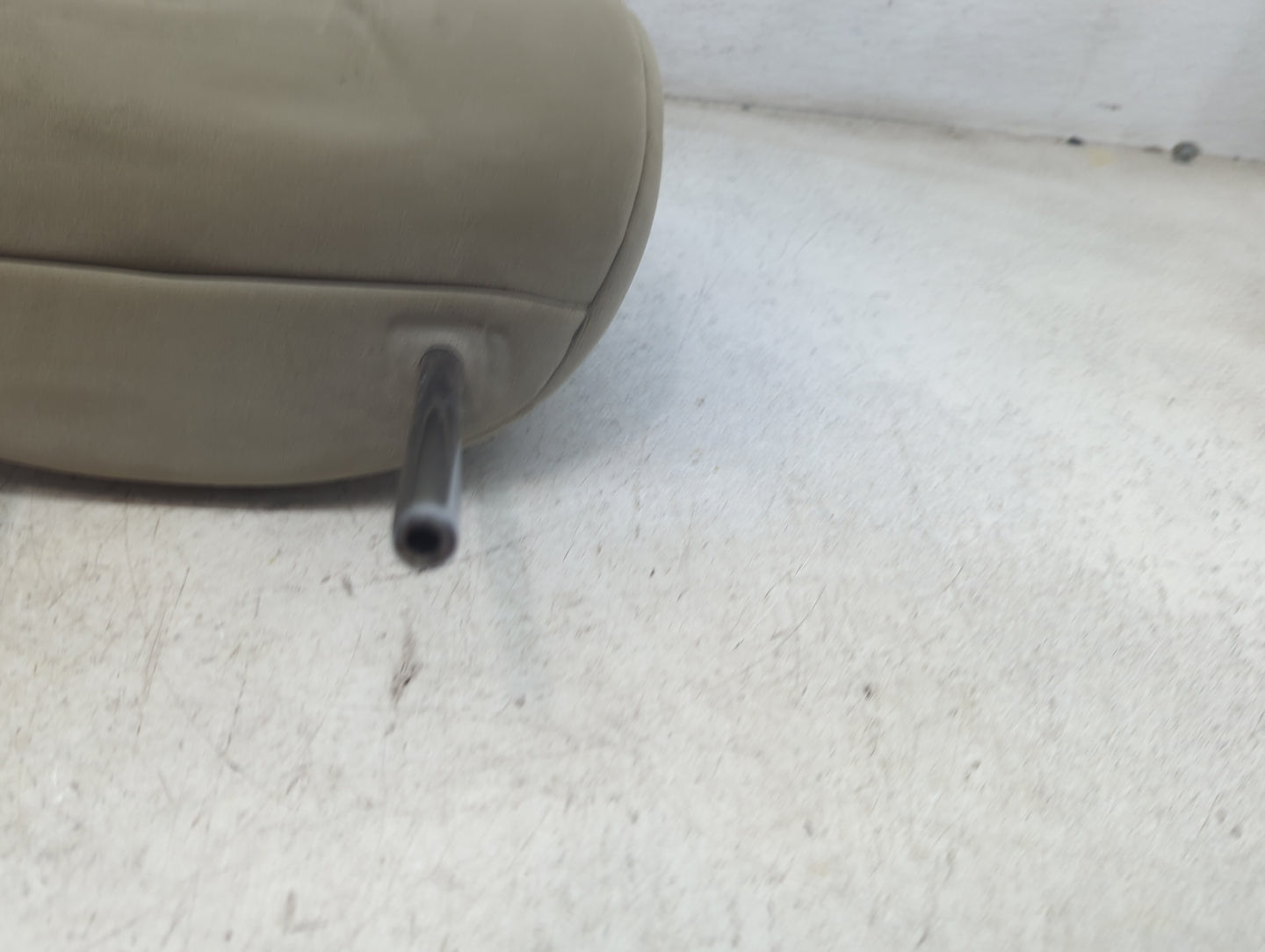 2011 Toyota Camry Headrest Head Rest Front Driver Seat Tan - Oemusedautoparts1.com