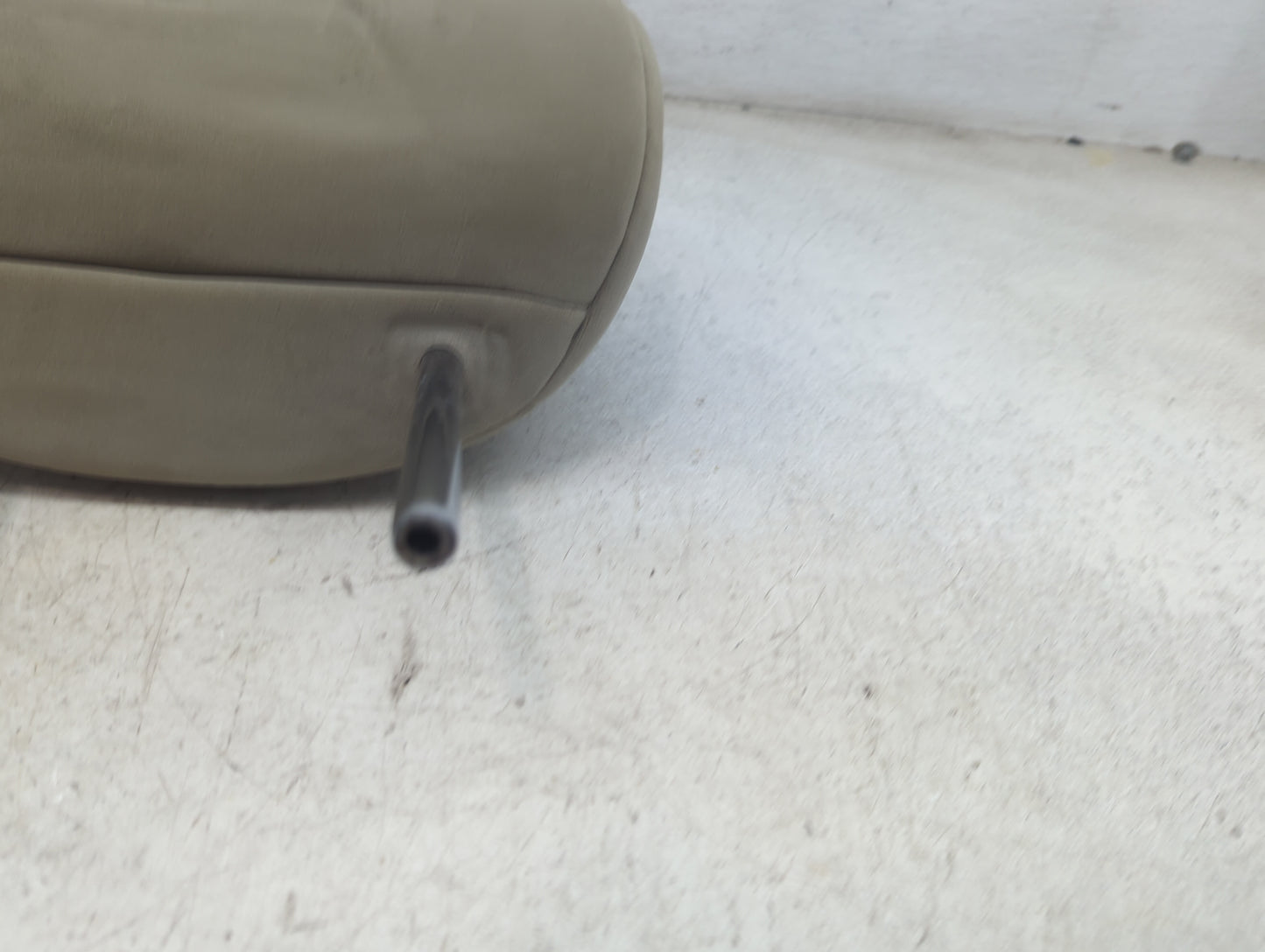 2011 Toyota Camry Headrest Head Rest Front Driver Seat Tan - Oemusedautoparts1.com