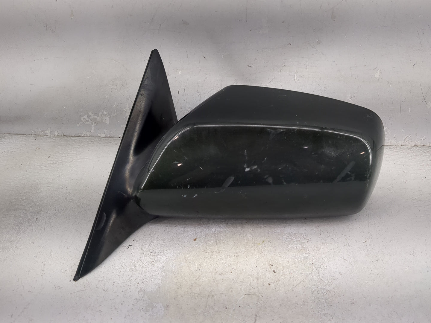 2007-2011 Toyota Camry Driver Side View Mirror - Left Door Mirror OEM Used - Oemusedautoparts1.com