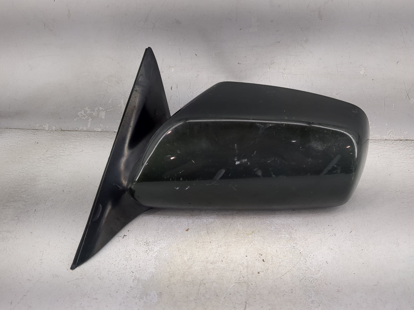 2007-2011 Toyota Camry Driver Side View Mirror - Left Door Mirror OEM Used - Oemusedautoparts1.com