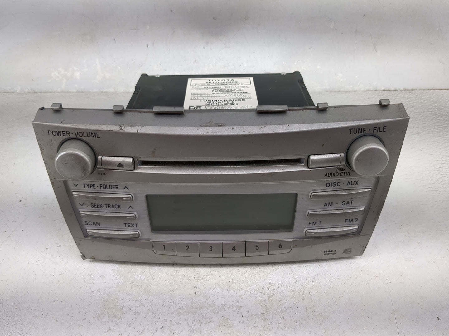 2010-2011 Toyota Camry Radio AM FM Cd Player Receiver Replacement P/N:86120-06480 123000-1800B101 Fits Fits 2010 2011 OEM Us