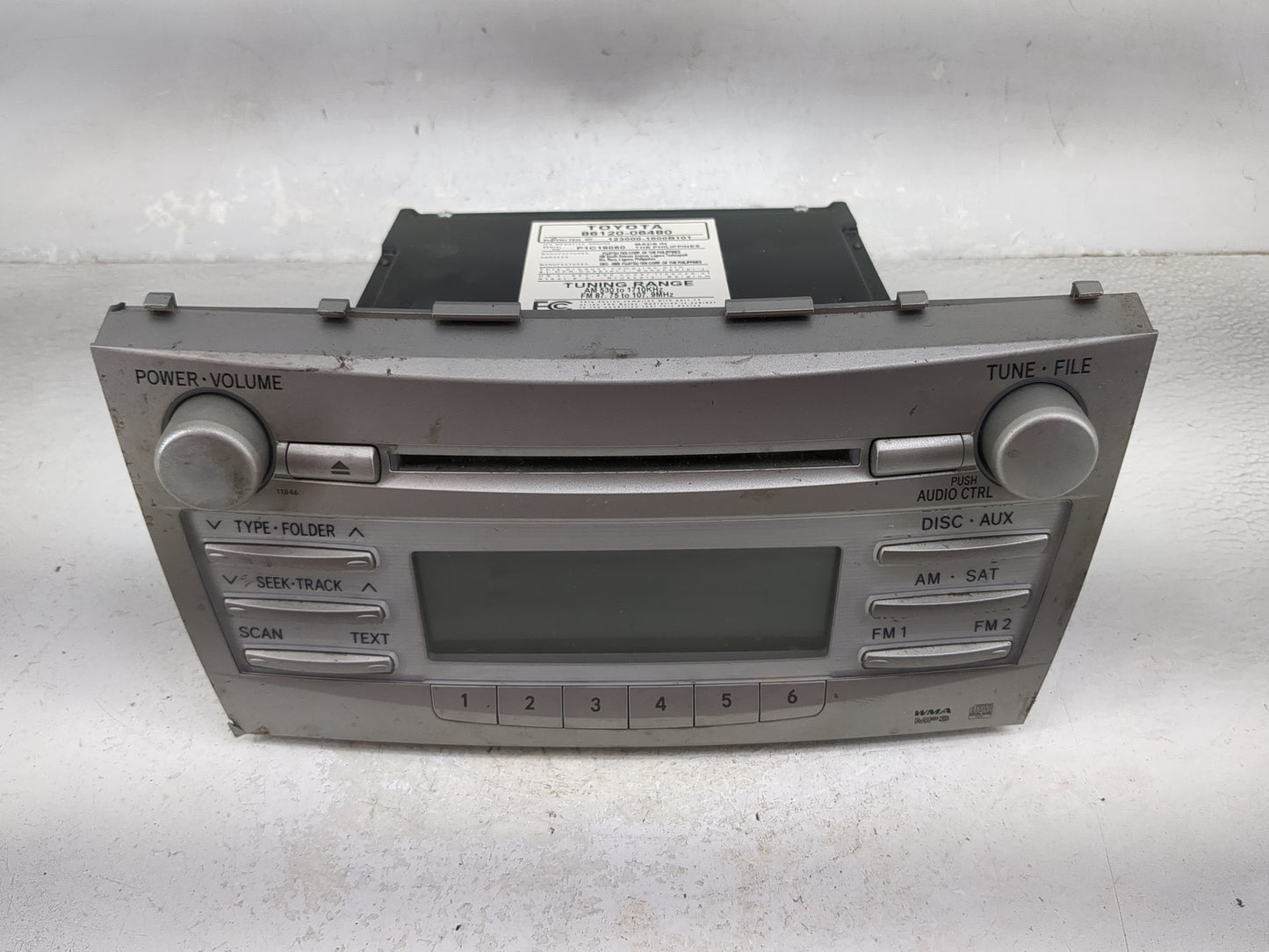 2010-2011 Toyota Camry Radio AM FM Cd Player Receiver Replacement P/N:86120-06480 123000-1800B101 Fits Fits 2010 2011 OEM Us