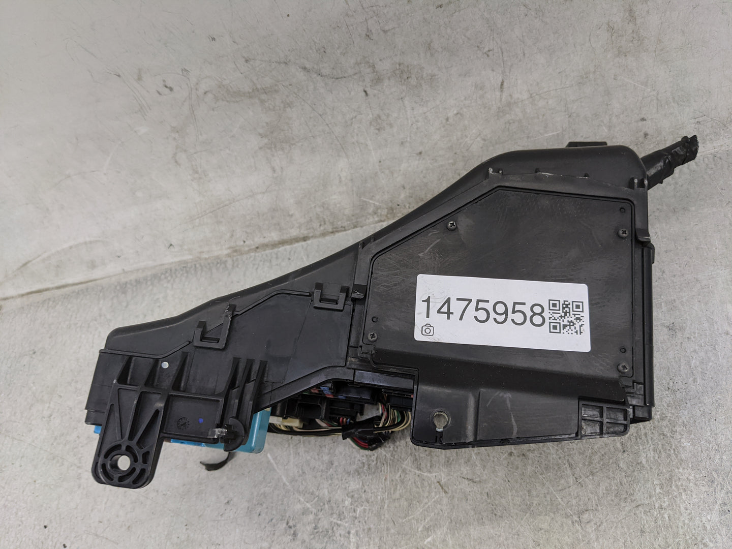 2010-2011 Toyota Camry Fusebox Fuse Box Panel Relay Module P/N:82720-06091 TP1974, 82620-33030, 82620-07050 Fits Fits 2010 2