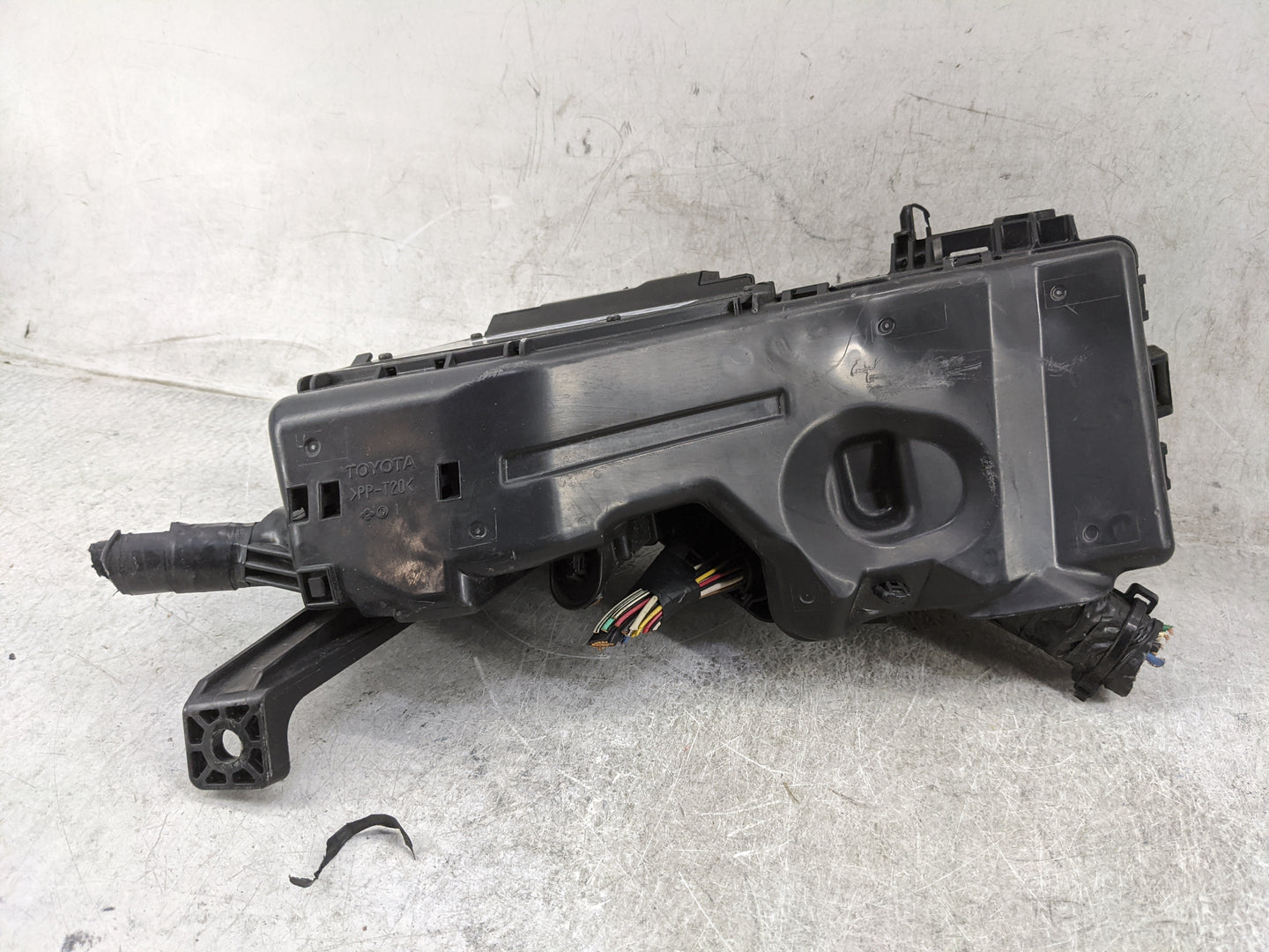 2010-2011 Toyota Camry Fusebox Fuse Box Panel Relay Module P/N:82720-06091 TP1974, 82620-33030, 82620-07050 Fits Fits 2010 2