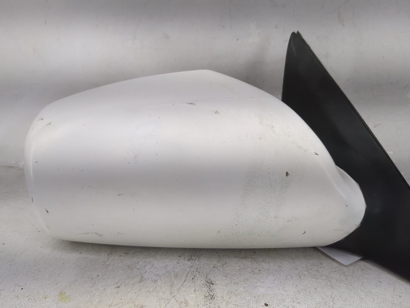 2007-2011 Toyota Camry Passenger Side View Mirror - Right Door Mirror OEM Used - Oemusedautoparts1.com