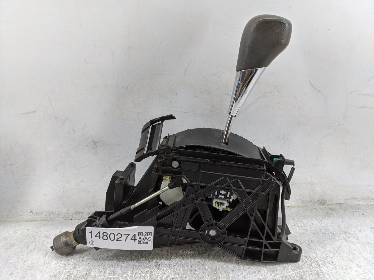 2011 Toyota Camry Floor Console Assembly Shifter - Oemusedautoparts1.com
