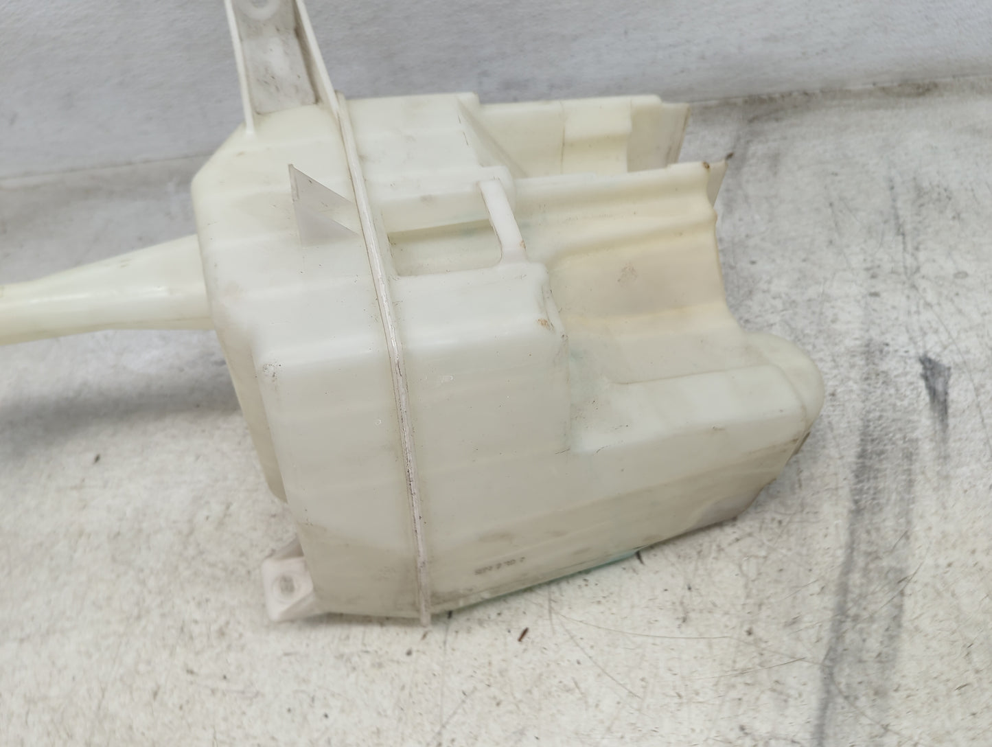 2007-2011 Toyota Camry Windshield Washer Fluid Reservoir Bottle 1482222 - Oemusedautoparts1.com