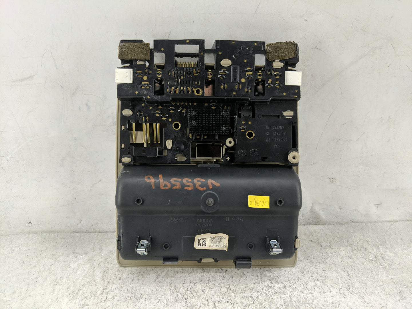 2011 Toyota Camry Overhead Roof Console Tan - Oemusedautoparts1.com