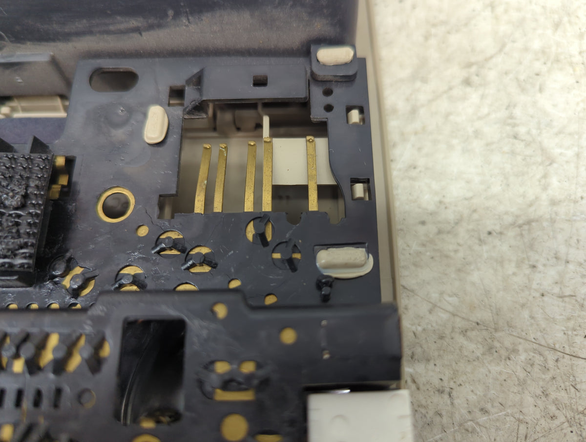 2011 Toyota Camry Overhead Roof Console Tan 1484157 - Oemusedautoparts1.com