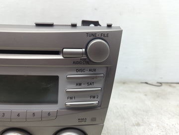 2010-2011 Toyota Camry Radio AM FM Cd Player Receiver Replacement P/N:86120-06480 123000-1800F101 Fits Fits 2010 2011 OEM Used Auto Parts