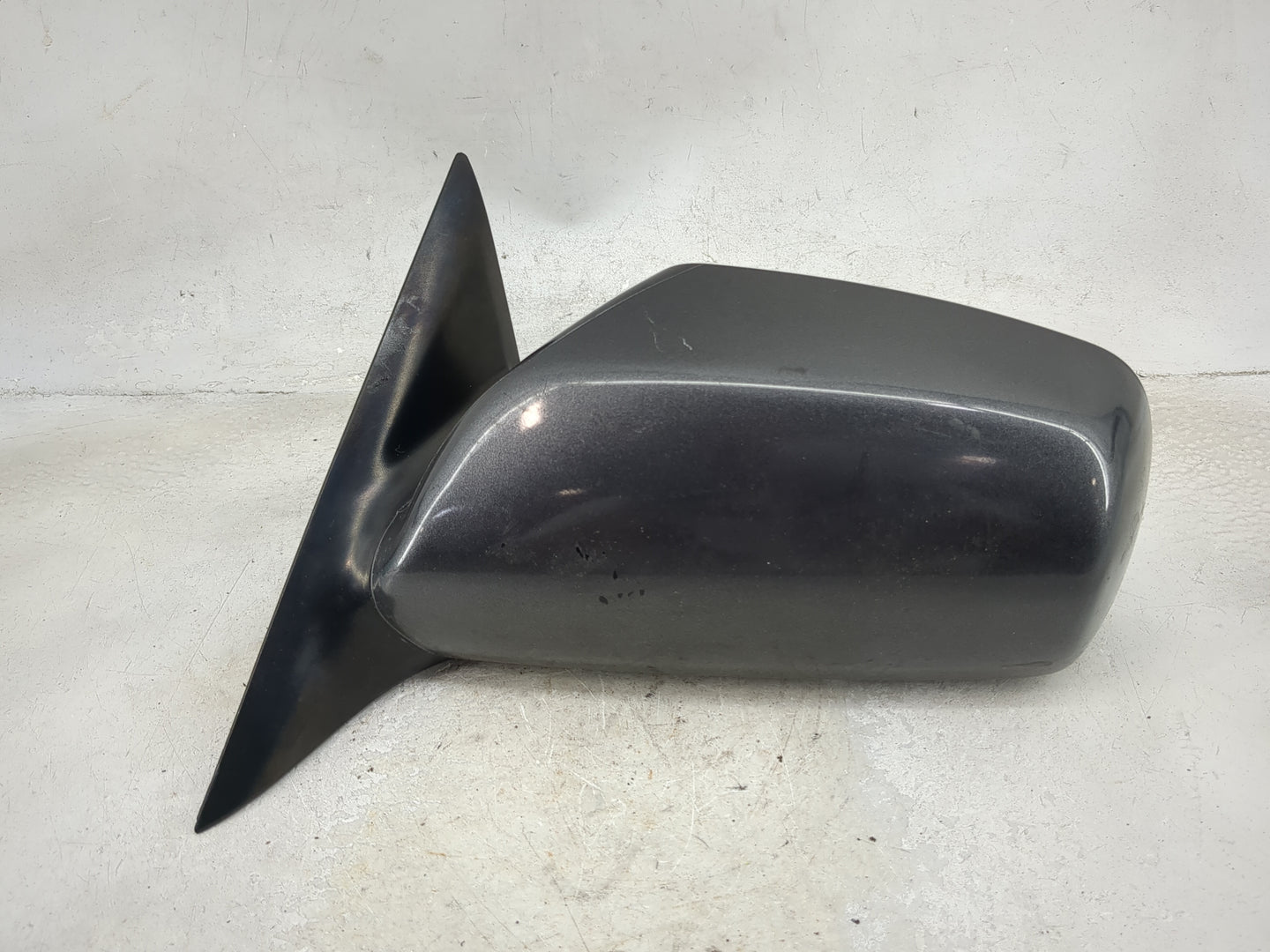 2007-2011 Toyota Camry Driver Side View Mirror - Left Door Mirror OEM Used - Oemusedautoparts1.com