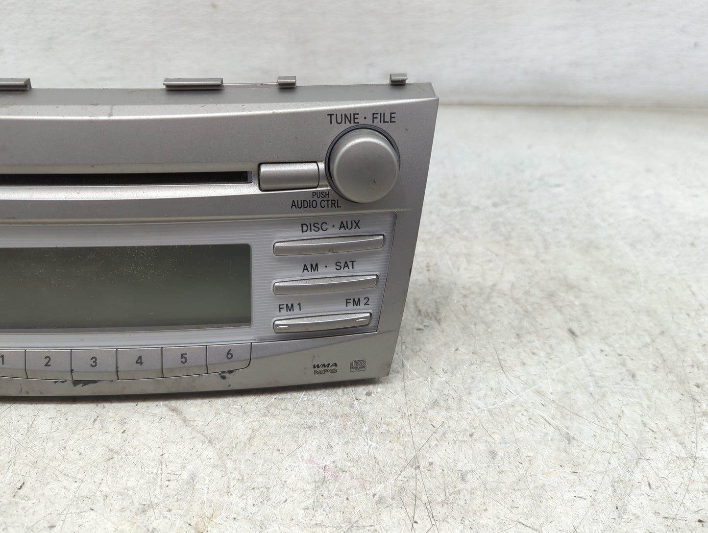 2010-2011 Toyota Camry Radio AM FM Cd Player Receiver Replacement P/N:86120-06480 123000-1800C101 Fits Fits 2010 2011 OEM Us