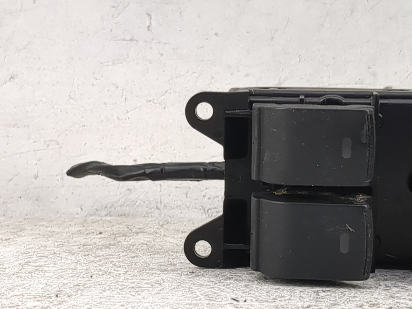 2010-2011 Toyota Camry Master Power Window Switch Replacement Driver Side Left P/N:515512 Fits OEM Used Auto Parts - Oemused