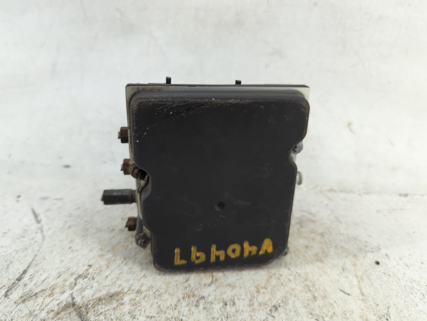 2010-2011 Toyota Camry ABS Pump Control Module Replacement P/N:0 265 951 10122 D0261 Fits Fits 2010 2011 OEM Used Auto Parts
