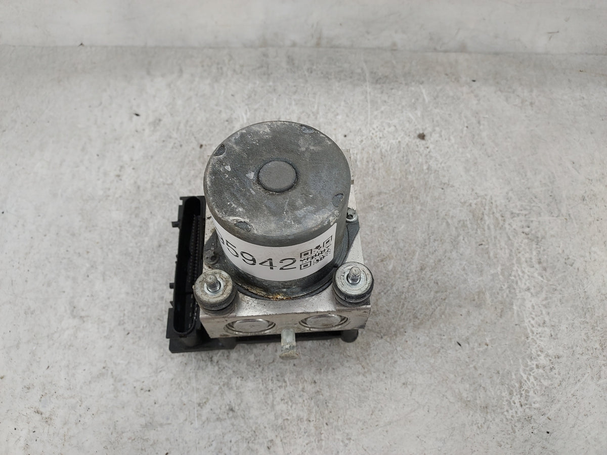 2010-2011 Toyota Camry ABS Pump Control Module Replacement P/N:0265951196 0265231982 Fits Fits 2010 2011 OEM Used Auto Parts