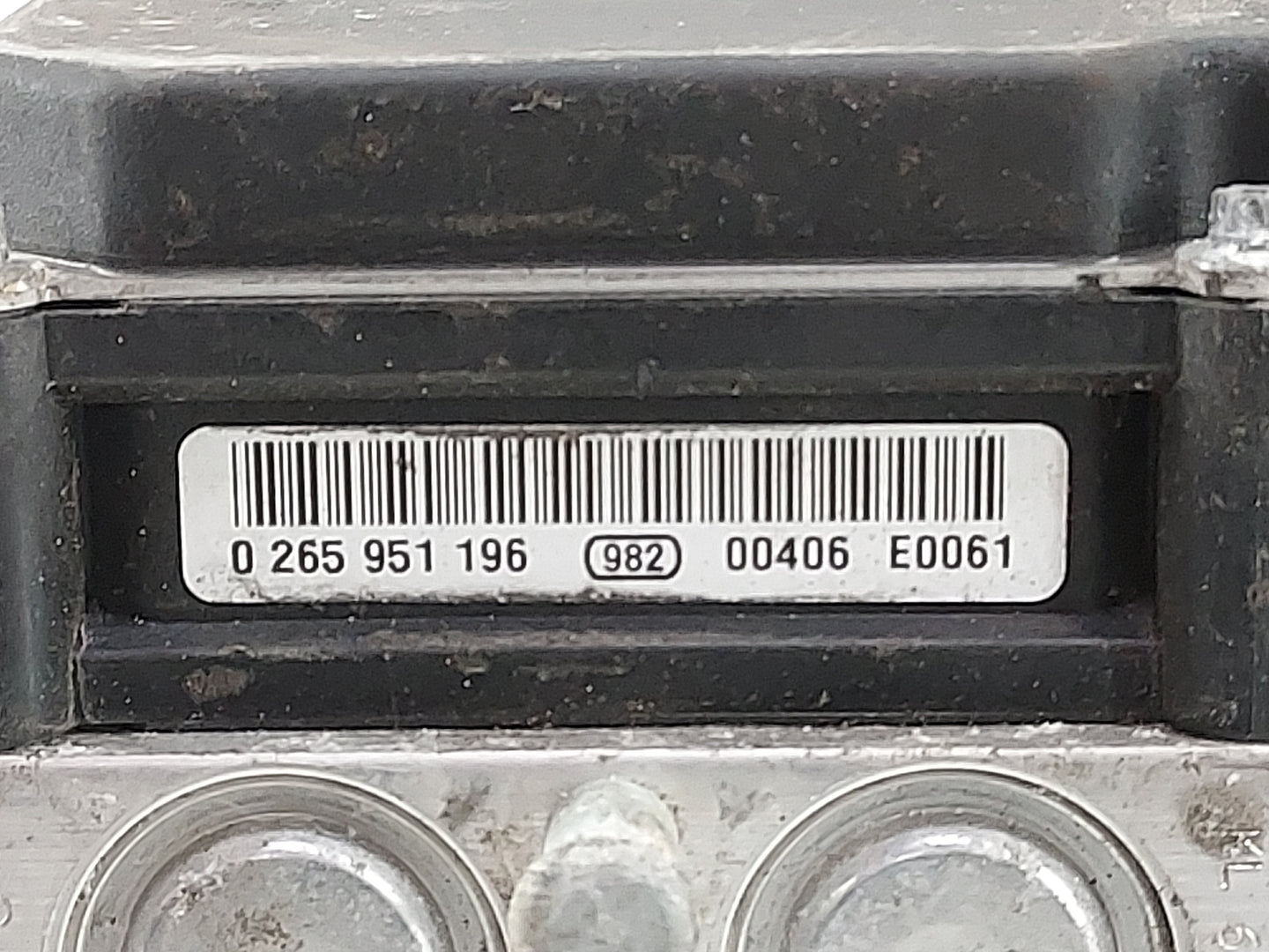 2010-2011 Toyota Camry ABS Pump Control Module Replacement P/N:0265951196 0265231982 Fits Fits 2010 2011 OEM Used Auto Parts