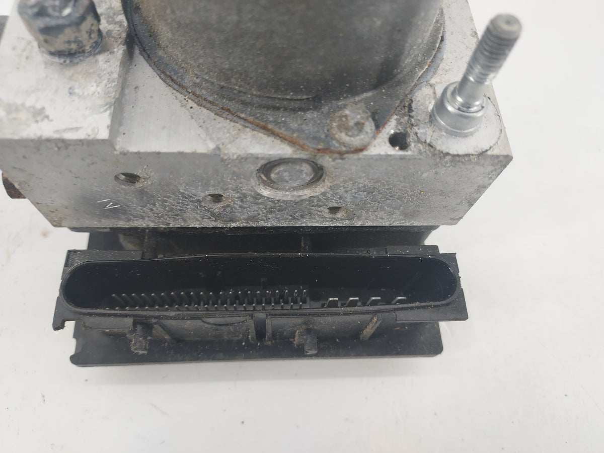 2010-2011 Toyota Camry ABS Pump Control Module Replacement P/N:0265951852 0265231897 Fits Fits 2010 2011 OEM Used Auto Parts