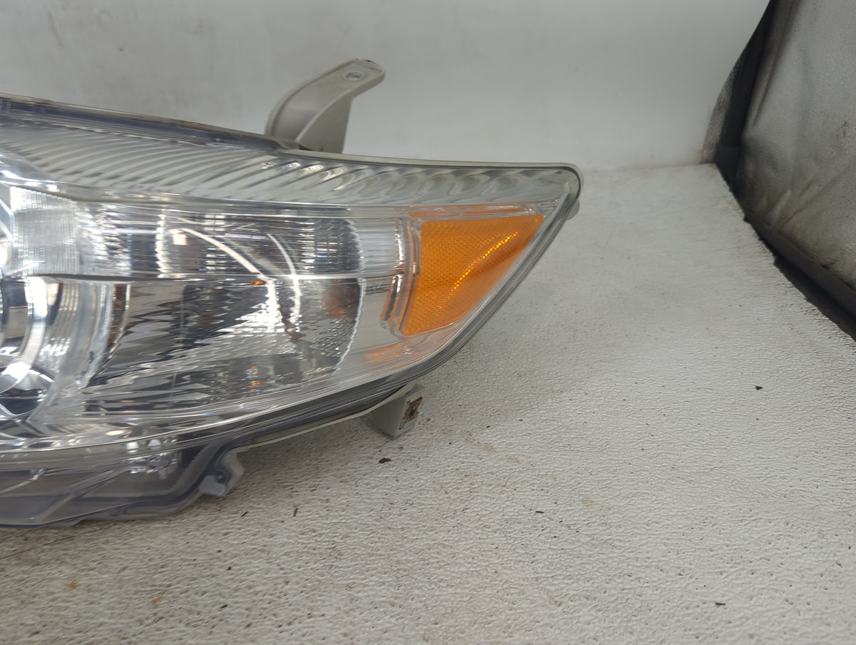 2010-2011 Toyota Camry Driver Left Oem Head Light Headlight Lamp Black - Oemusedautoparts1.com