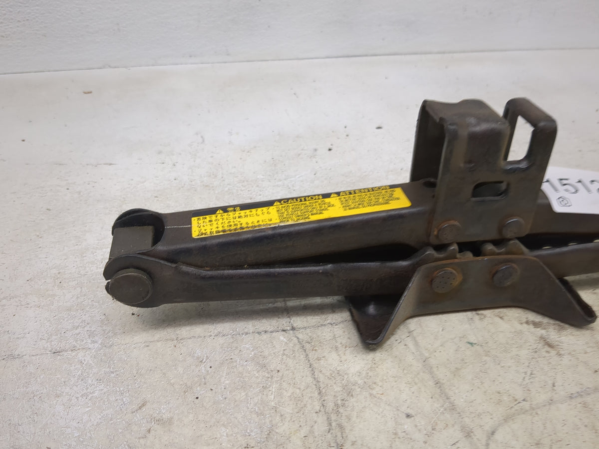 2011 Toyota Camry Spare Scissor Car Jack 1512390 - Oemusedautoparts1.com