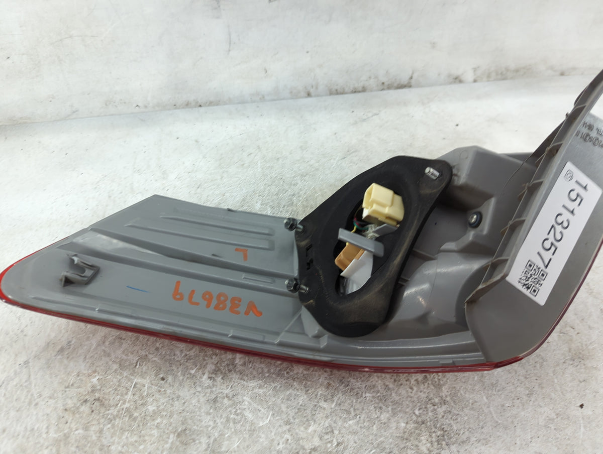 2010-2011 Toyota Camry Tail Light Assembly Driver Left OEM Fits Fits 2010 2011 OEM Used Auto Parts - Oemusedautoparts1.com