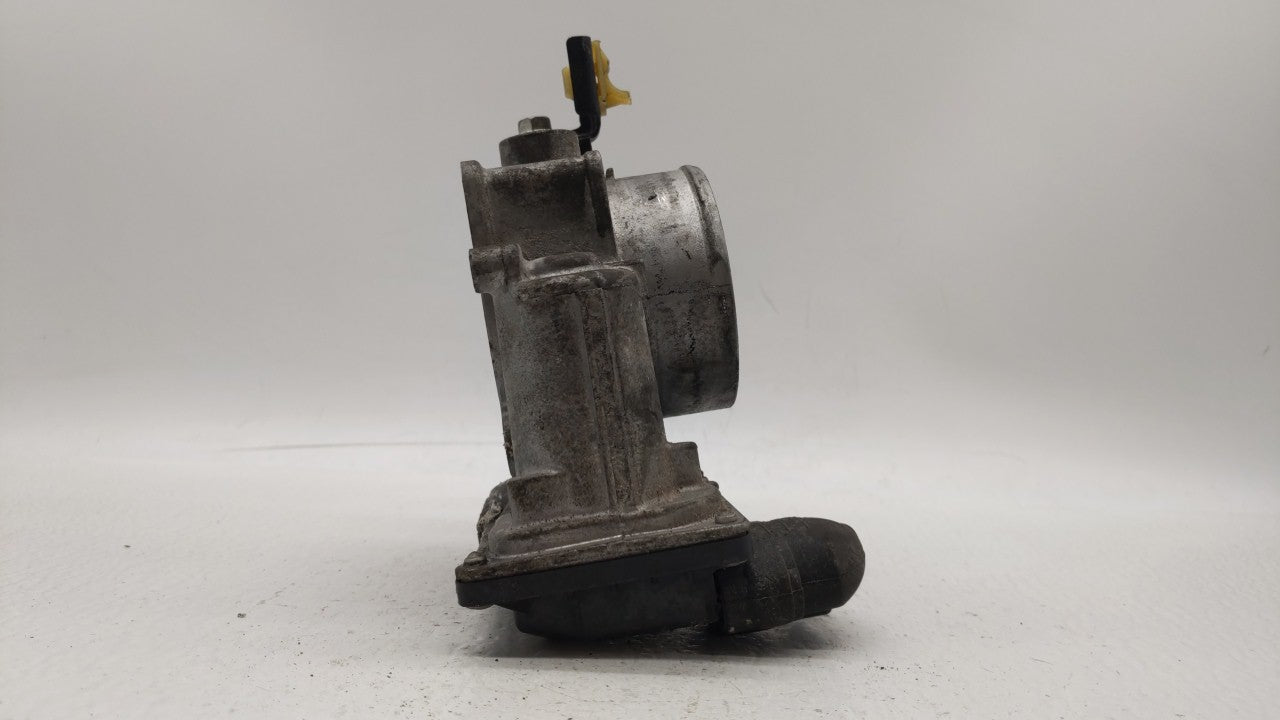 2010-2017 Toyota Camry Throttle Body P/N:22030-0V010 Fits Fits 2009 2010 2011 2012 2013 2014 2015 2016 2017 2018 OEM Used Au