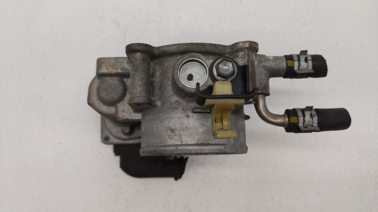 2010-2017 Toyota Camry Throttle Body P/N:22030-0V010 Fits Fits 2009 2010 2011 2012 2013 2014 2015 2016 2017 2018 OEM Used Au