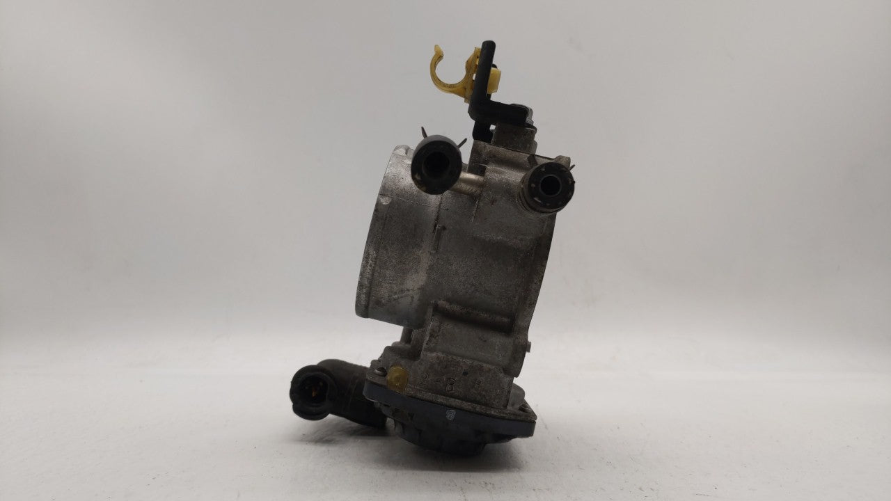 2010-2017 Toyota Camry Throttle Body P/N:22030-0V010 Fits Fits 2009 2010 2011 2012 2013 2014 2015 2016 2017 2018 OEM Used Au