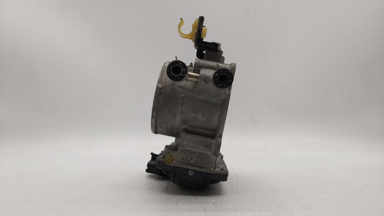 2010-2017 Toyota Camry Throttle Body P/N:22030-0V010 Fits Fits 2009 2010 2011 2012 2013 2014 2015 2016 2017 2018 OEM Used Au