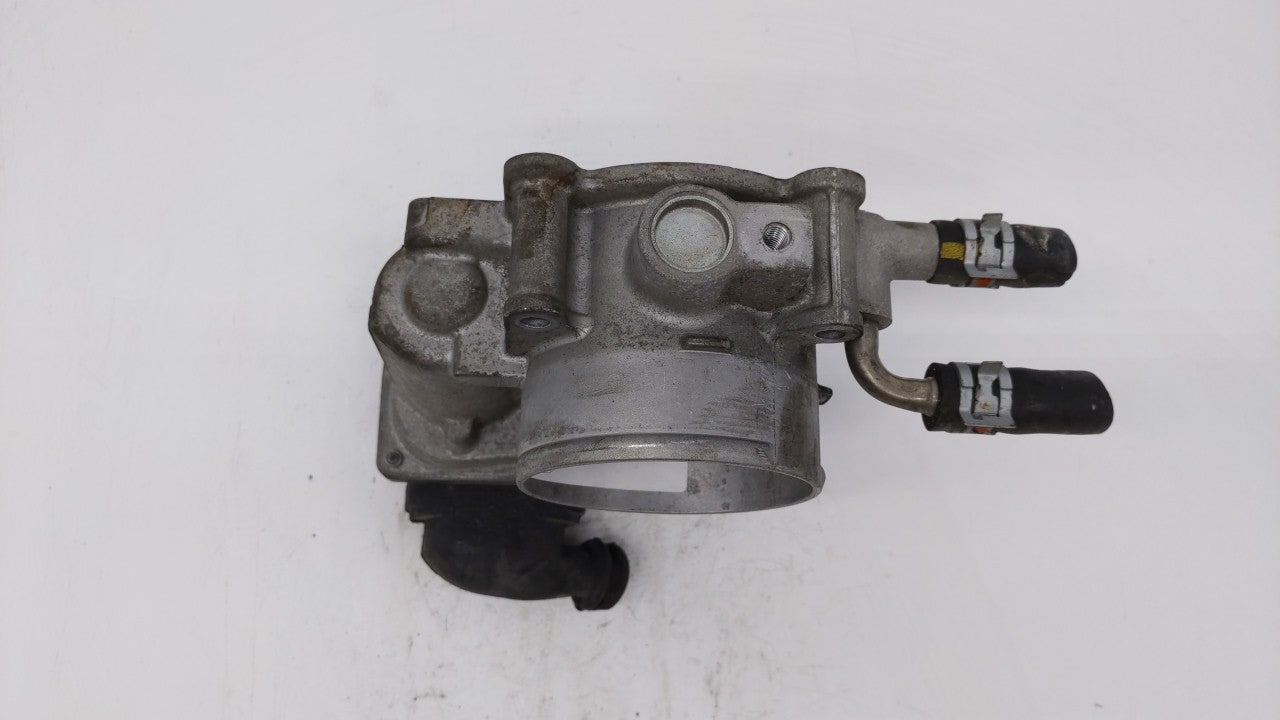 2010-2017 Toyota Camry Throttle Body P/N:22030-0V010 Fits Fits 2009 2010 2011 2012 2013 2014 2015 2016 2017 2018 OEM Used Au