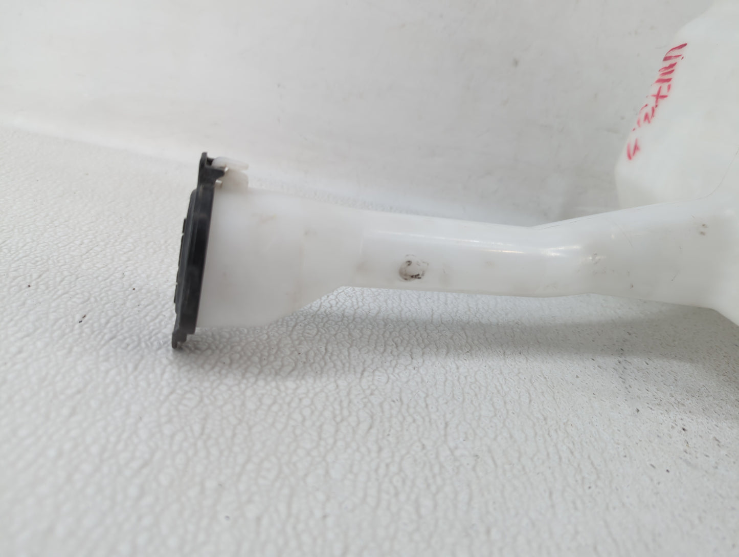 Toyota Camry Radiator Coolant Overflow Expansion Tank Bottle 344708 - Oemusedautoparts1.com