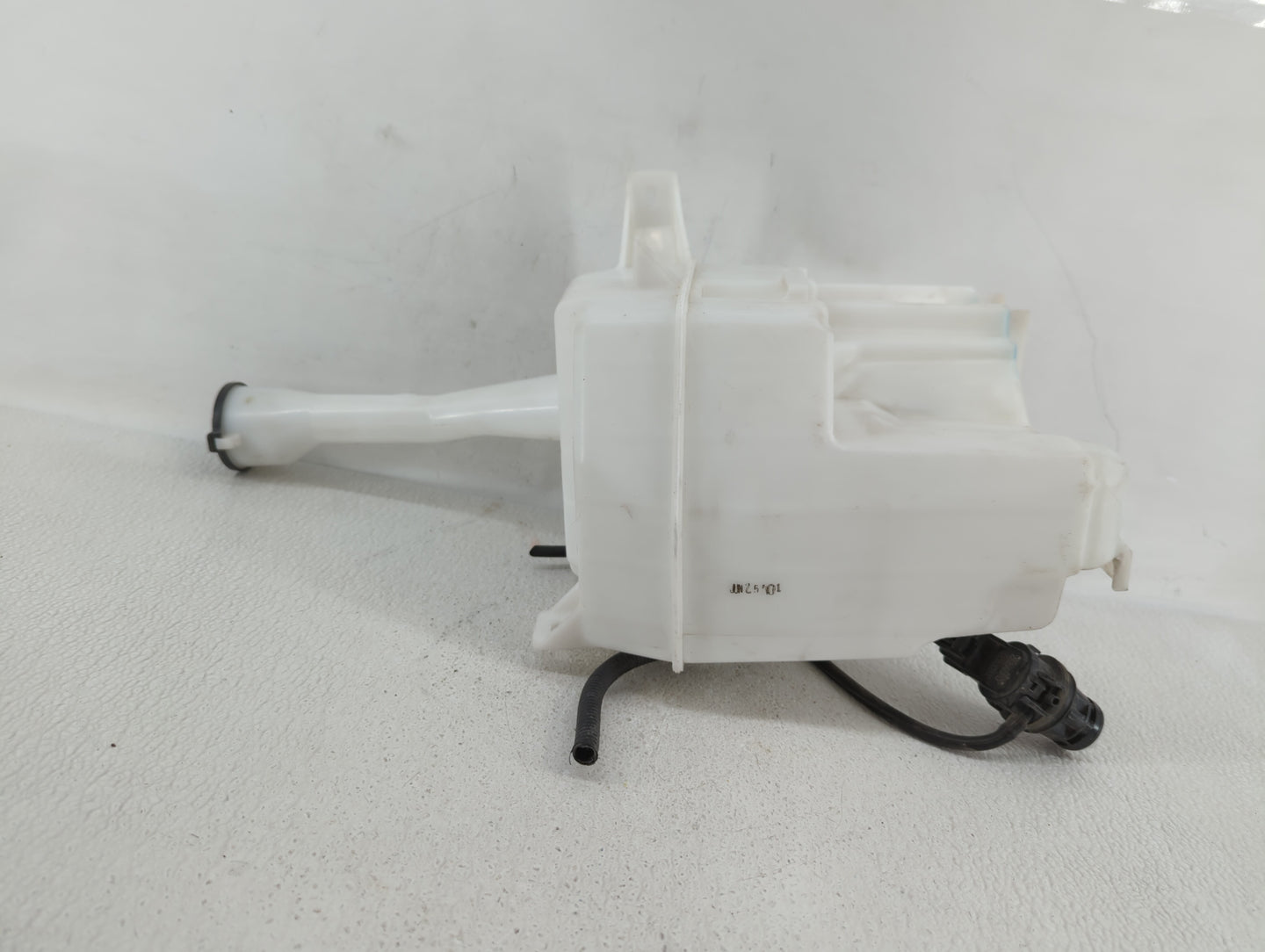 Toyota Camry Radiator Coolant Overflow Expansion Tank Bottle 344708 - Oemusedautoparts1.com