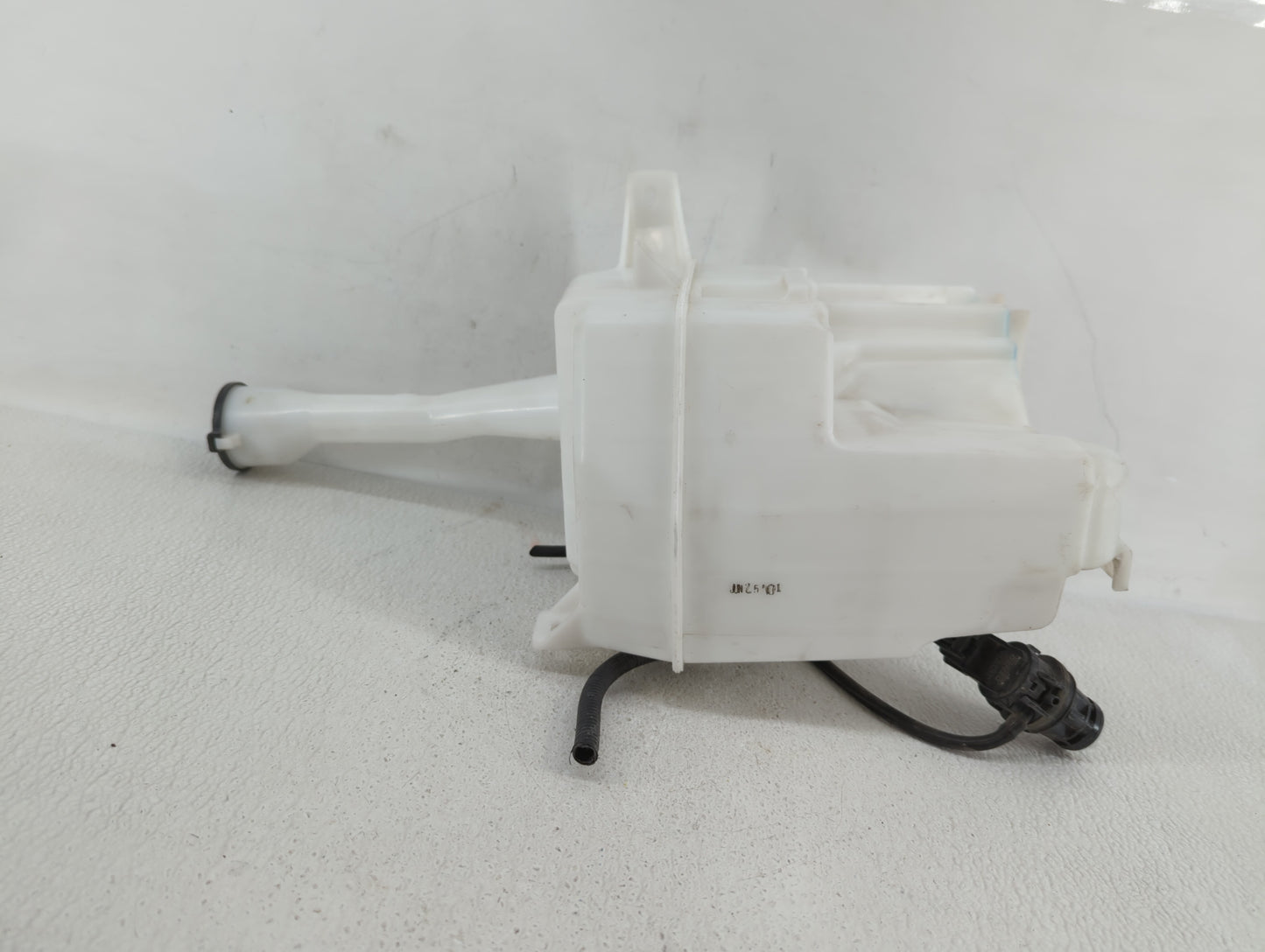 Toyota Camry Radiator Coolant Overflow Expansion Tank Bottle 344708 - Oemusedautoparts1.com