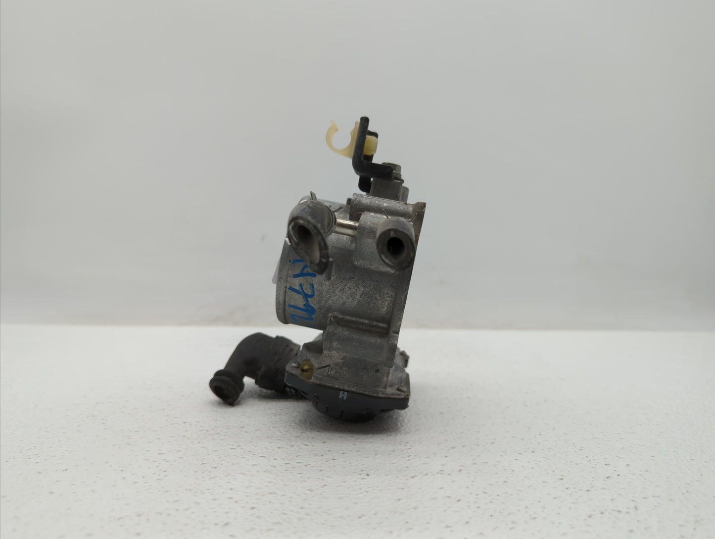 2010-2017 Toyota Camry Throttle Body P/N:22030-36010 22030-0V010 Fits Fits 2009 2010 2011 2012 2013 2014 2015 2016 2017 2018