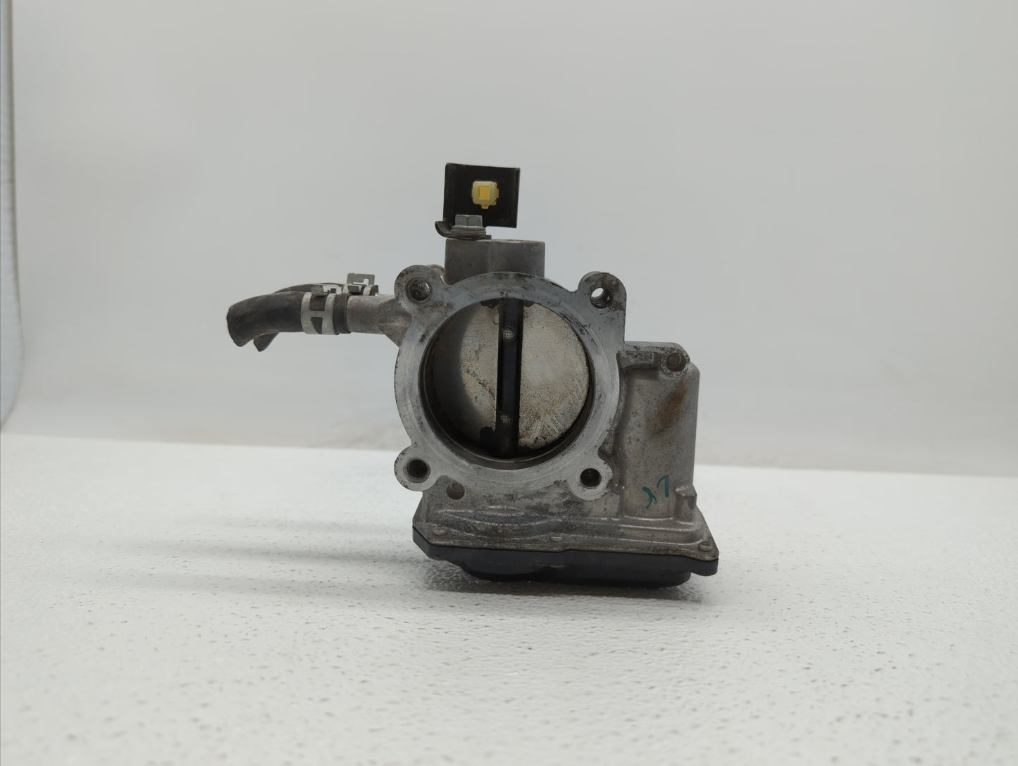 2010-2017 Toyota Camry Throttle Body P/N:22030-36010 22030-0V010 Fits Fits 2009 2010 2011 2012 2013 2014 2015 2016 2017 2018