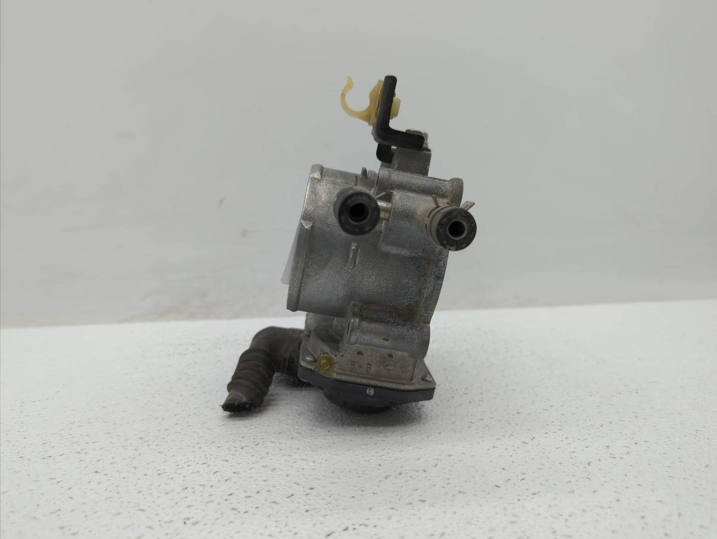2010-2017 Toyota Camry Throttle Body P/N:22030-36010 22030-0V010 Fits Fits 2009 2010 2011 2012 2013 2014 2015 2016 2017 2018