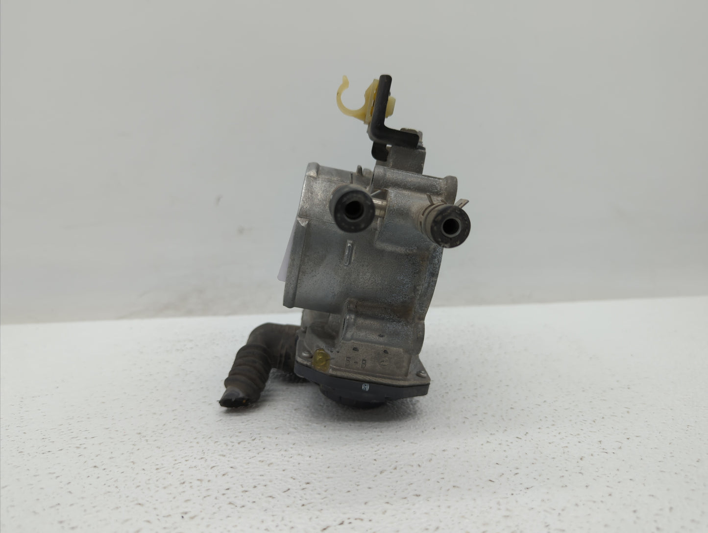 2010-2017 Toyota Camry Throttle Body P/N:22030-36010 22030-0V010 Fits Fits 2009 2010 2011 2012 2013 2014 2015 2016 2017 2018