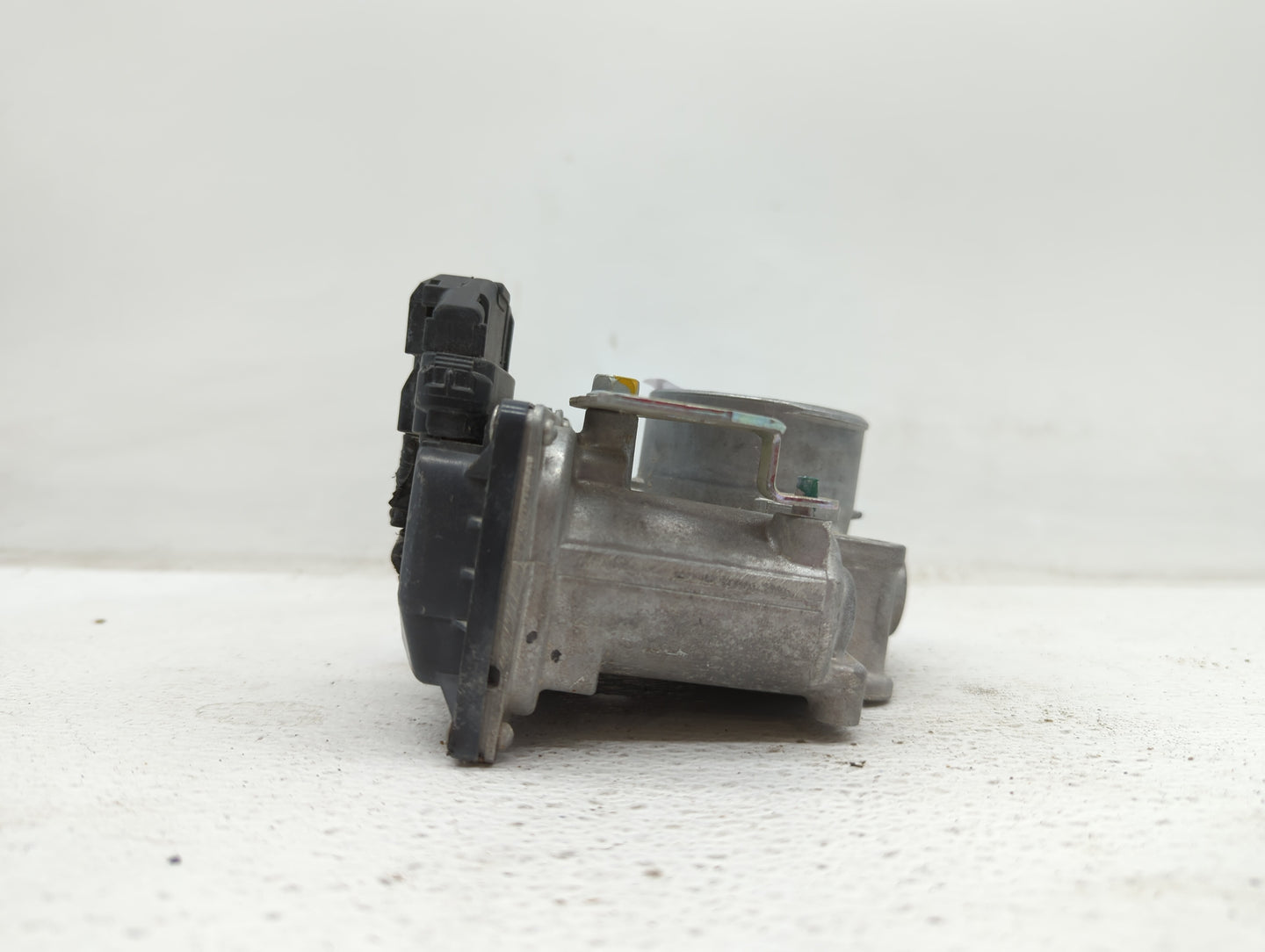 2007-2017 Toyota Camry Throttle Body P/N:22030-0P050 22030-31030 Fits OEM Used Auto Parts - Oemusedautoparts1.com