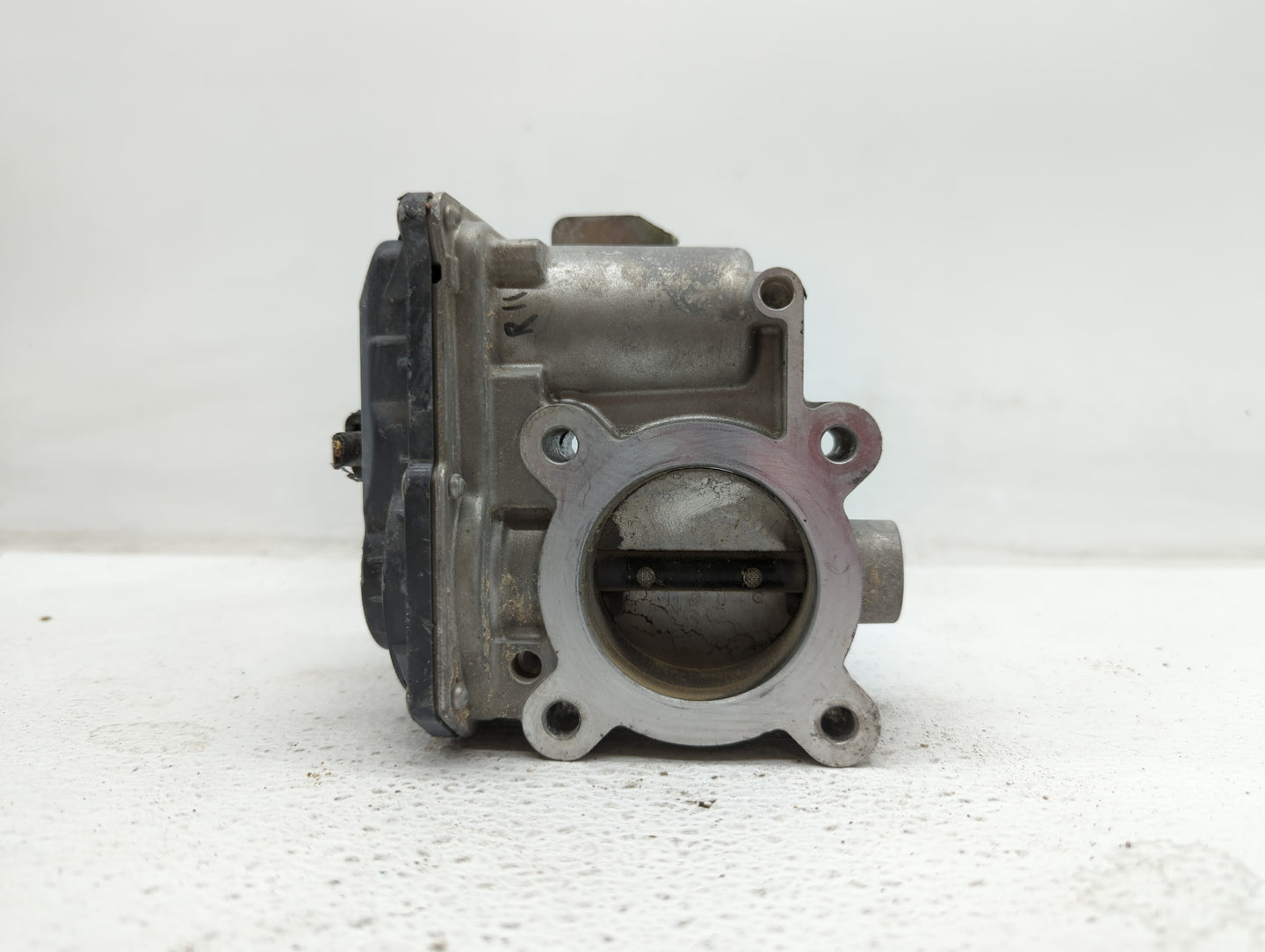 2007-2017 Toyota Camry Throttle Body P/N:22030-0P050 22030-31030 Fits OEM Used Auto Parts - Oemusedautoparts1.com
