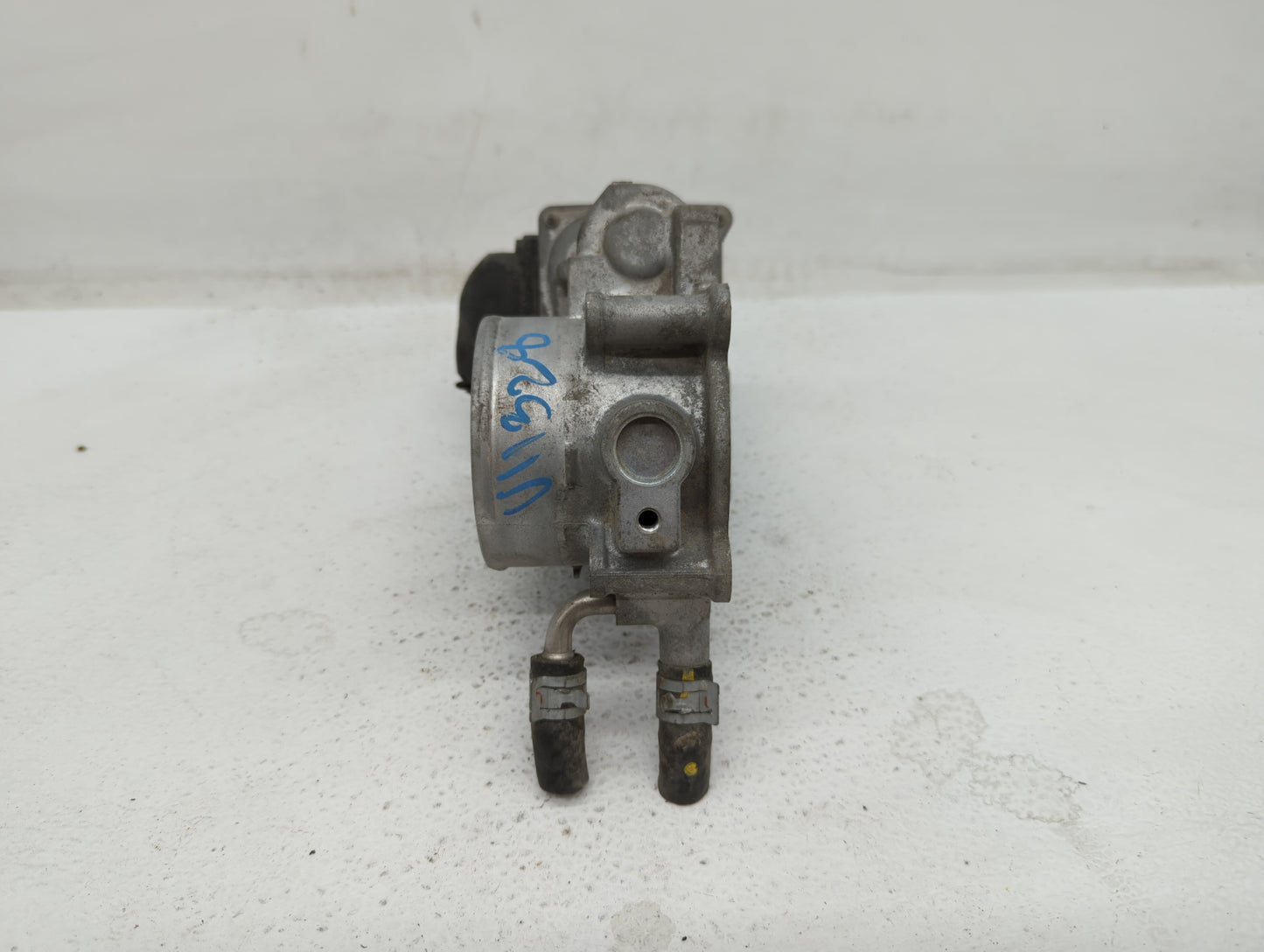 2010-2017 Toyota Camry Throttle Body P/N:22030-36010 22030-0V010 Fits Fits 2009 2010 2011 2012 2013 2014 2015 2016 2017 2018
