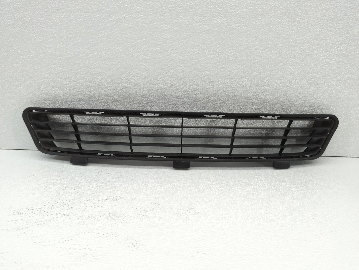 2010-2011 Toyota Camry Front Grille Bumper Not Included - Oemusedautoparts1.com